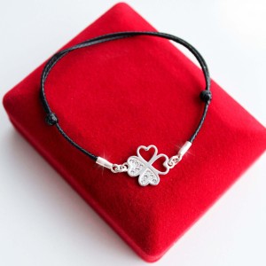 Srebrna Bransoletka Koniczynka na Sznurku