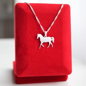 Srebrny Naszyjnik z Koniem Grawer